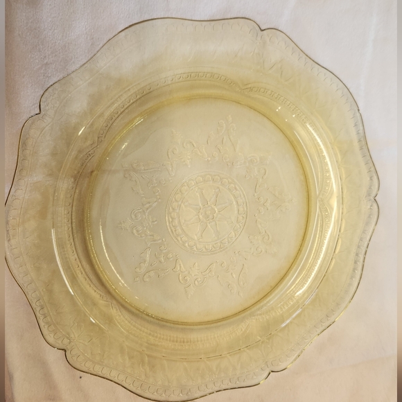 Federal Glass Patrician Spoke Dishes Yellow Amber 11" Dinner Plates. And Plater - Picture 3 of 4